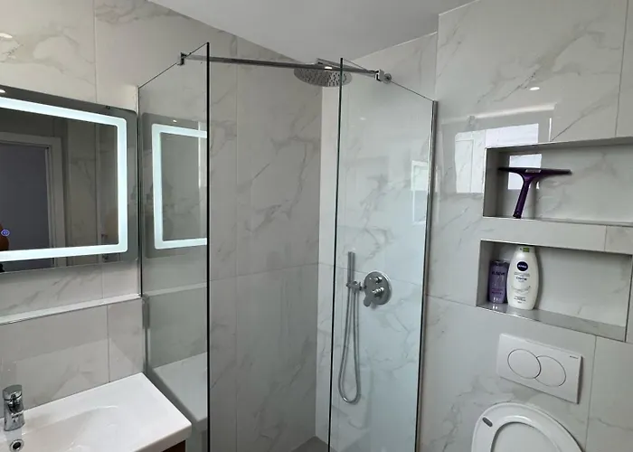 Alpha Panorama 公寓 Sarandë